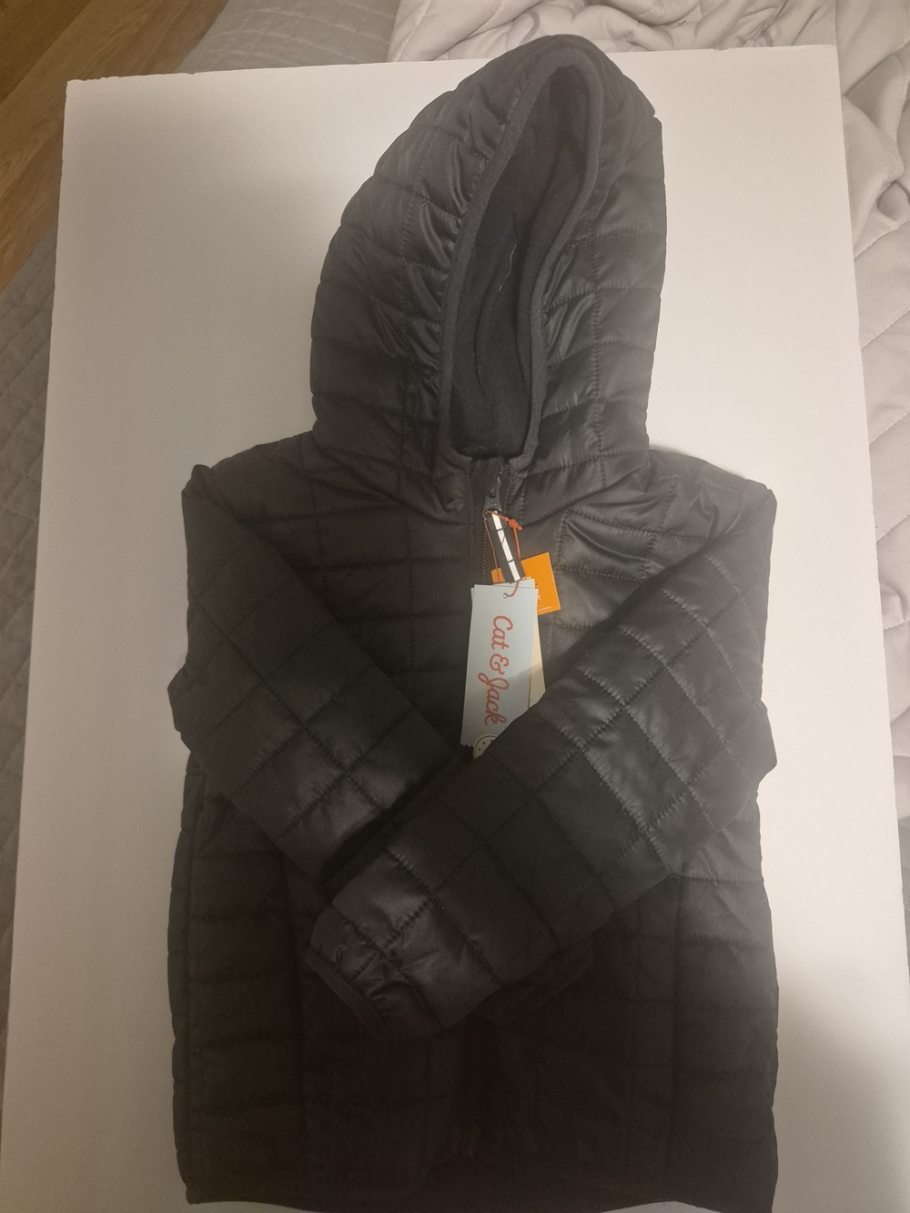 Cat & Jack Boys Puffer Jacket – Size 4T

Warm and cozy black puffer jacket by